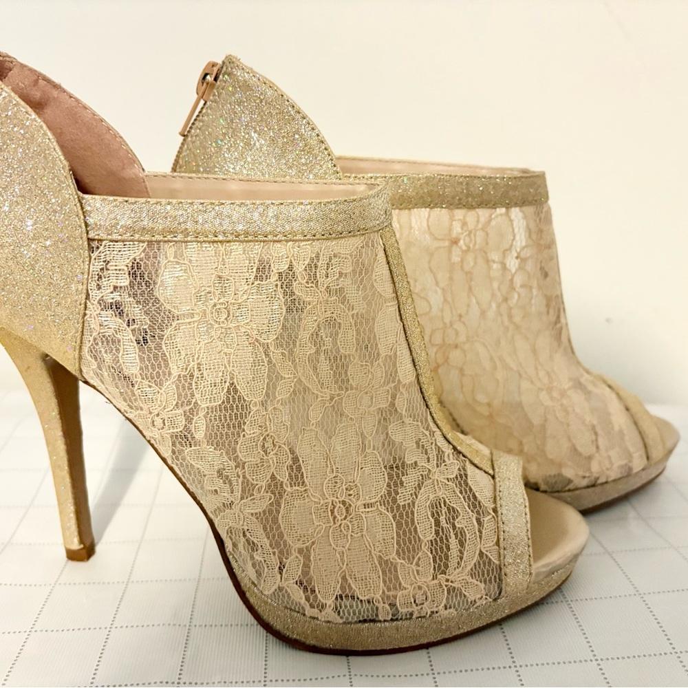 Laced Glittery High Heels for Prom